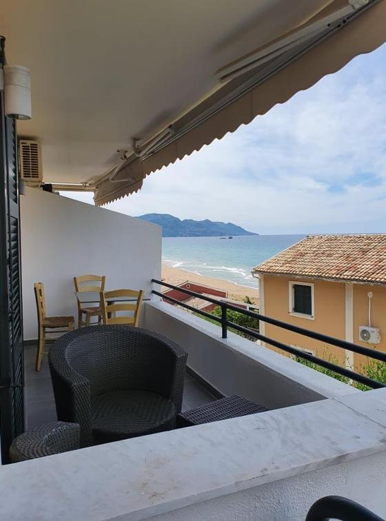 Ammos Beach House 格利法达 外观 照片